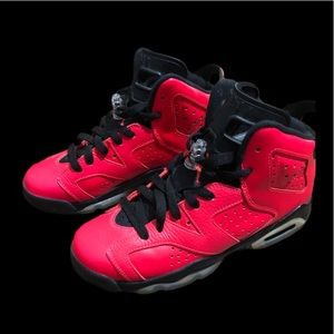 Jordan sneakers. kids size 5y